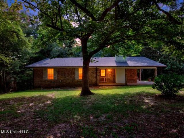 House for sale in Ocean Springs, Mississippi