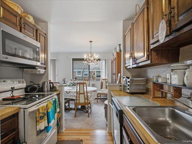 Condo for sale in White Plains, New York
