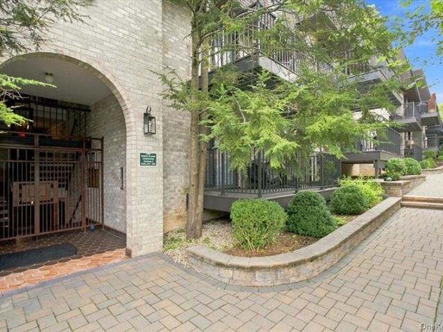 Condo for sale in White Plains, New York