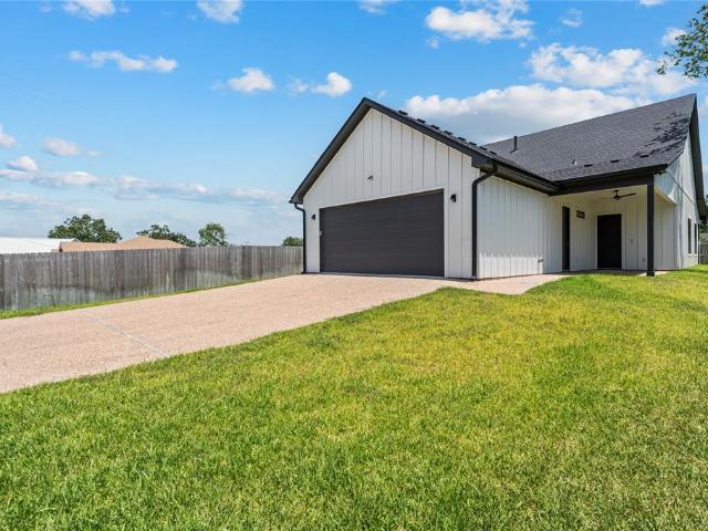 House for sale in Riesel, Texas