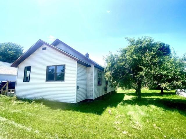 House for sale in Manistique, Michigan