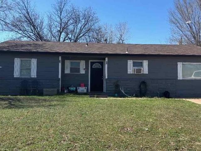 House for sale in Elgin, Oklahoma