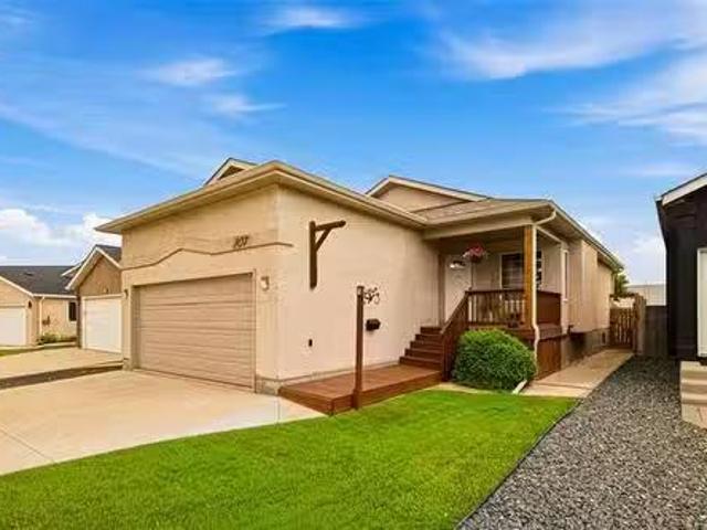 House for sale in East St. Paul, Manitoba