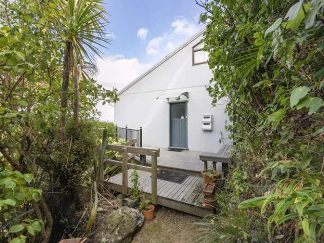 House for sale in Piha