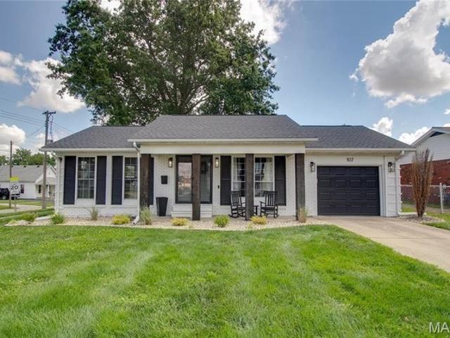 House for sale in Jersey, Illinois