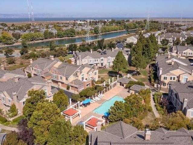 Townhouse for sale in San Mateo, California