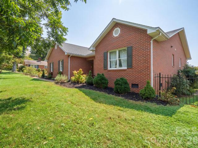 House for sale in Morganton, Burke County