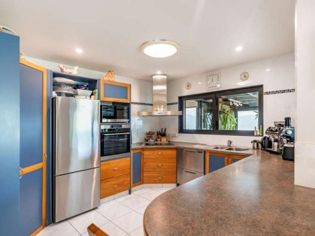 House for sale in Days Bay, Wellington