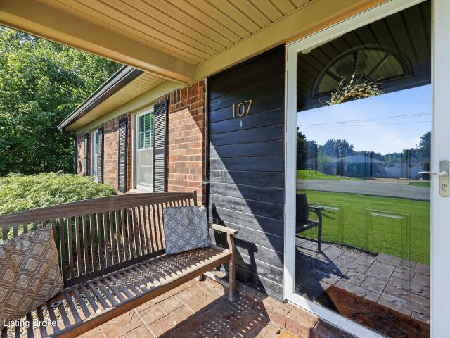House for sale in Mount Washington, Kentucky