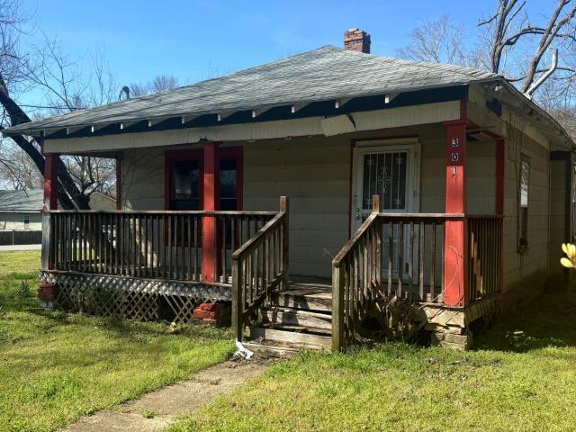 House for sale in Pineville, Missouri