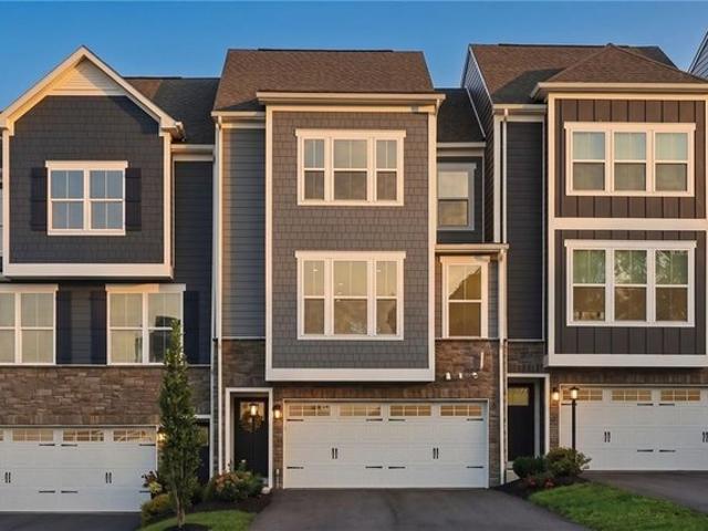 Townhouse for sale in Canonsburg, Pennsylvania