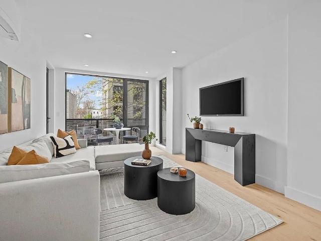Apartment for sale in Arverne, New York