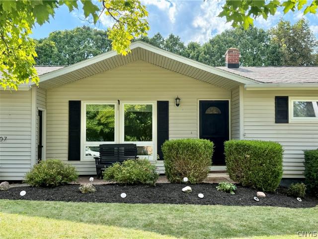 House for sale in Camillus, New York