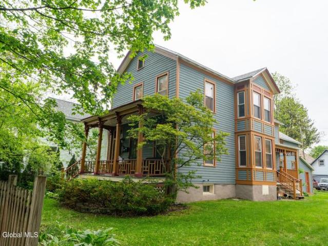 Duplex for sale in Saratoga Springs