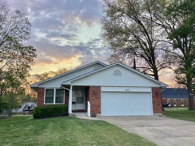 House for sale in Pacific, Missouri