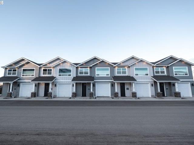 Condo for sale in Oregonia