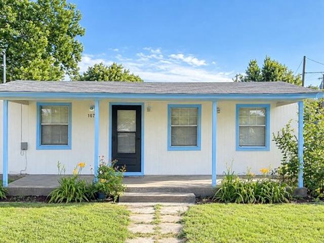 House for sale in Ellis, Texas