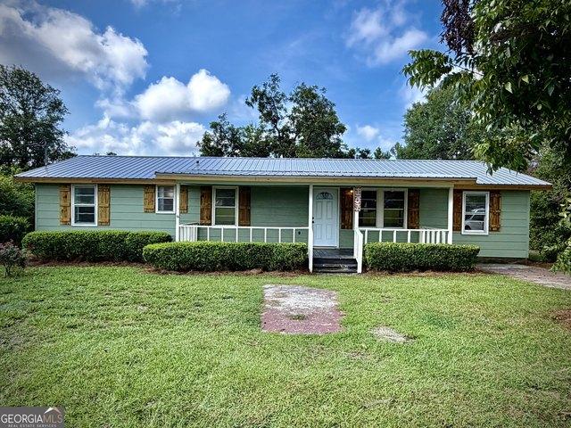 House for sale in Adrian, Georgia