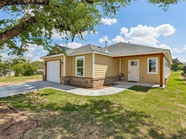 House for sale in Cushing, Oklahoma