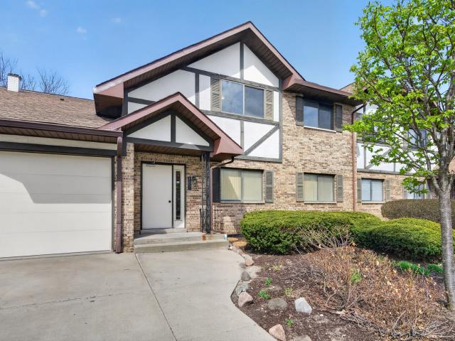 Condo for sale in Itasca, Illinois