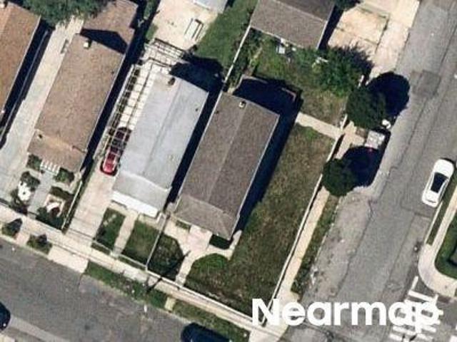 House for sale in Queens, Arverne