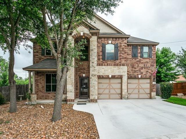 House for sale in Live Oak, Texas