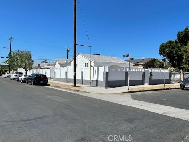 House for sale in Canoga Park, California