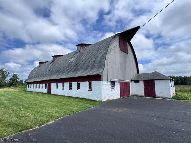 House for sale in Chardon, Ohio