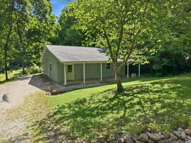 House for sale in Bloomfield, Indiana