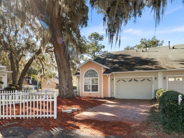 Townhouse for sale in Alachua, Florida