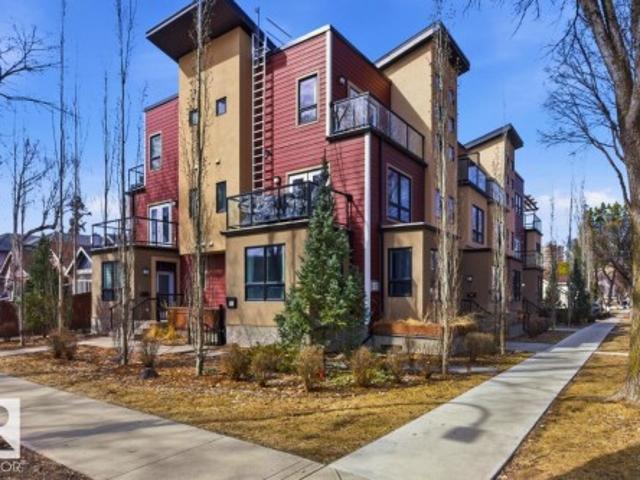 Townhouse for sale in Wedgewood, Alberta