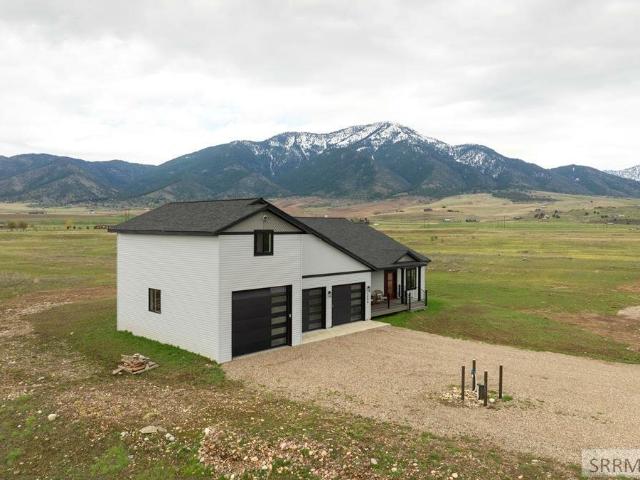House for sale in Irwin