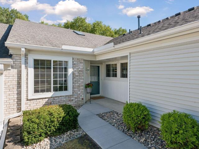 Townhouse for sale in Eden Prairie, Hennepin County