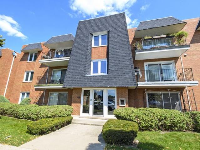 Condo for sale in Oak Lawn, Illinois