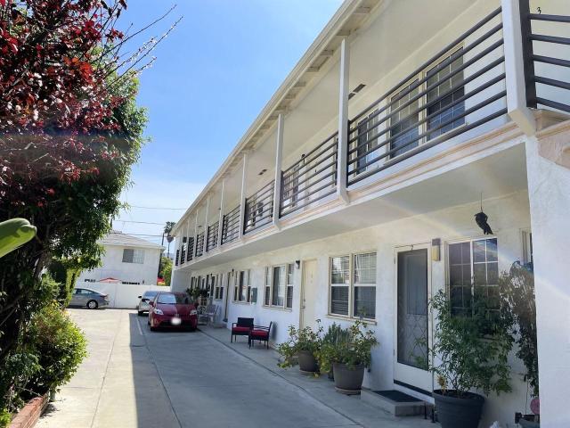 Apartment for rent in Canoga Park, California
