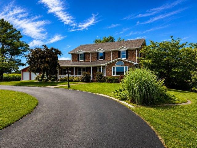 House for sale in Olmstead, Kentucky