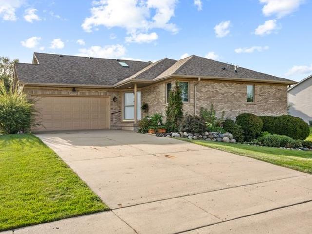 Condo for sale in Mchenry, Illinois
