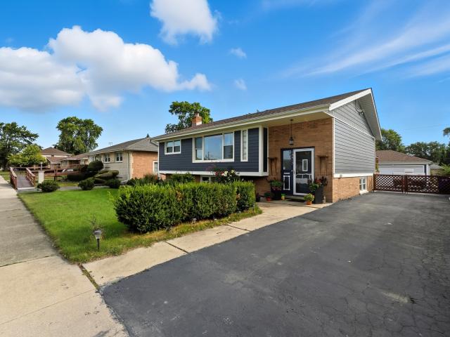 Property for sale in Worth, Illinois