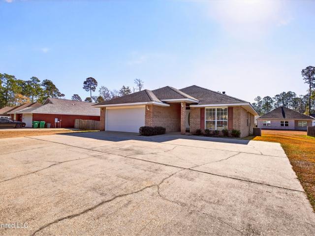 House for sale in Diamondhead, Mississippi