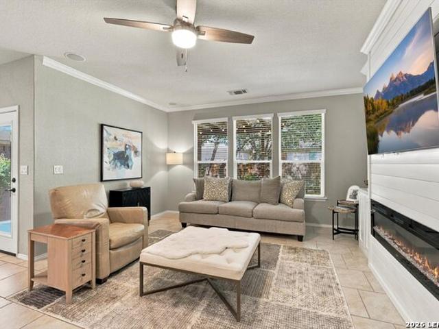 House for sale in Lantana Oaks, Helotes