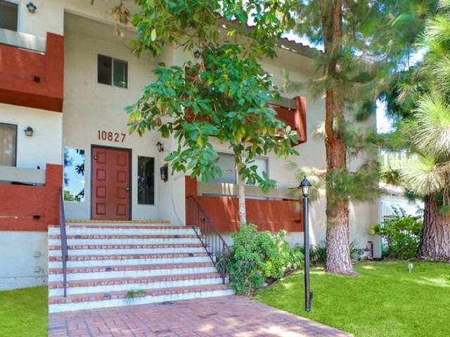 Apartment for rent in Canoga Park, California
