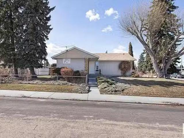 House for sale in Wedgewood, Alberta