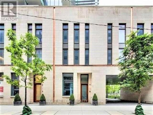 Townhouse for sale in Toronto Centre, Toronto