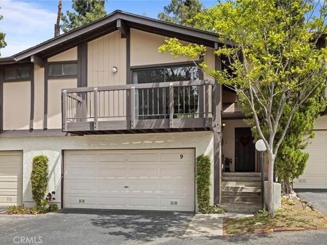 Townhouse for sale in Canoga Park, California