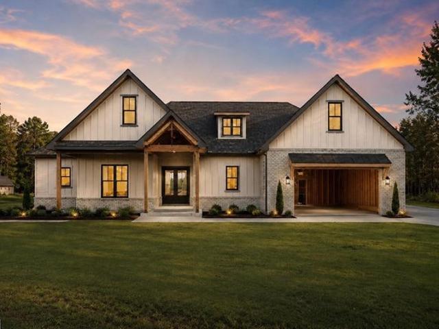 House for sale in Campobello, South Carolina