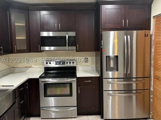 Townhouse for sale in Pembroke Pines, Florida