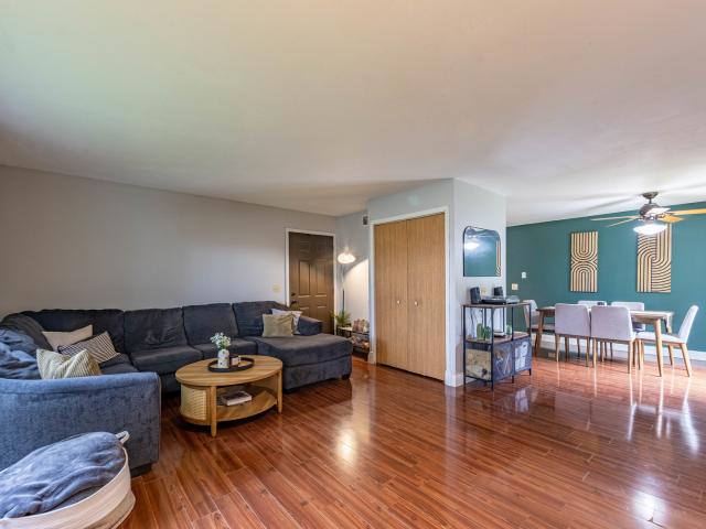 Condo for sale in South Elgin, Illinois