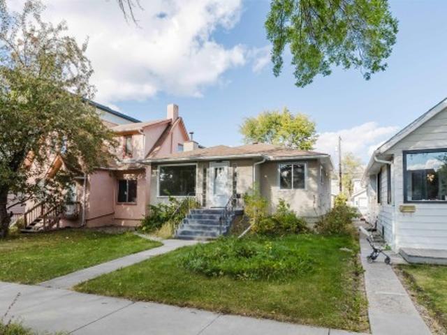 House for sale in Queen Alexandra, Edmonton