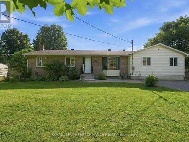 House for sale in Russell, Ontario