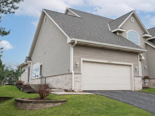 Condo for sale in Pewaukee, Wisconsin